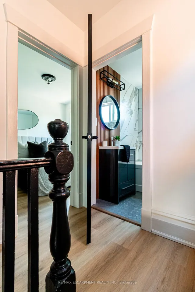 Additional image 27 of 30 Cedar Ave