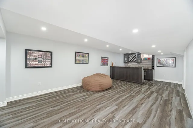 Additional image 35 of 105 Royal West Dr