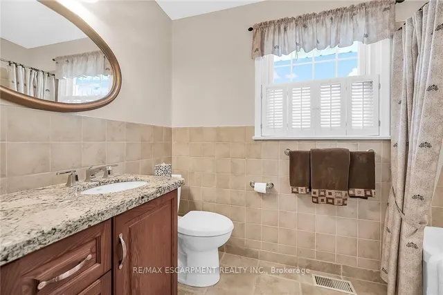 Additional image 28 of 149 Lowden Ave