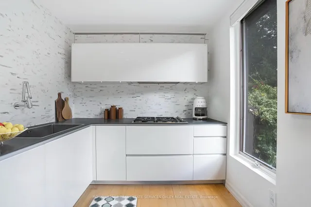 Additional image 7 of 58 Elm Ave Unit TH4