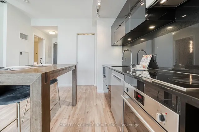 Additional image 8 of 125 Peter St Unit 2806