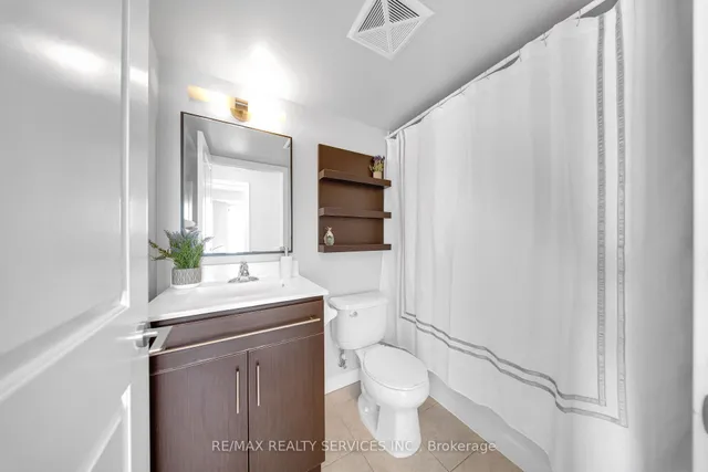 Additional image 19 of 100 Western Battery Rd Unit 2009