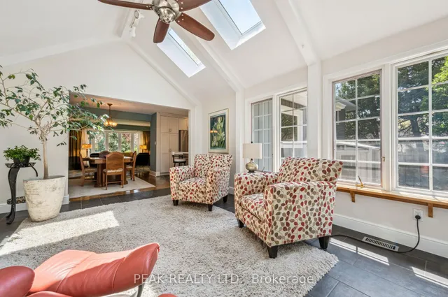 Additional image 14 of 61 Larkspur Cres