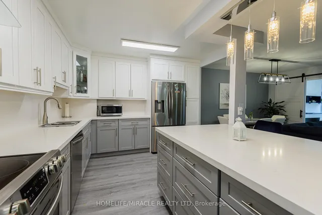 Additional image 30 of 714 The West Mall N/A Unit 1201