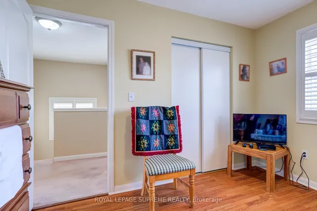 Additional image 28 of 1063 Wallbrook Cres