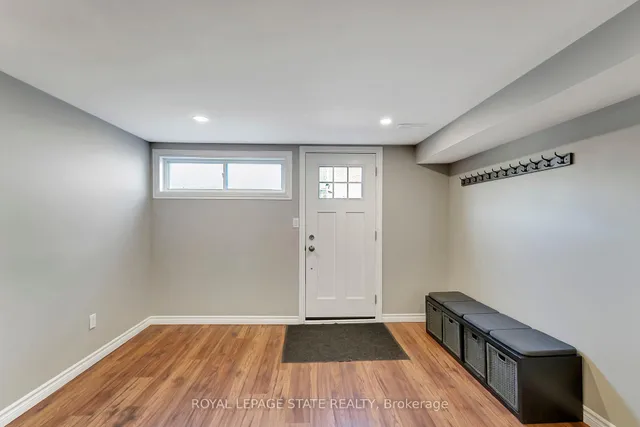 Additional image 32 of 41 Yeoville Crt