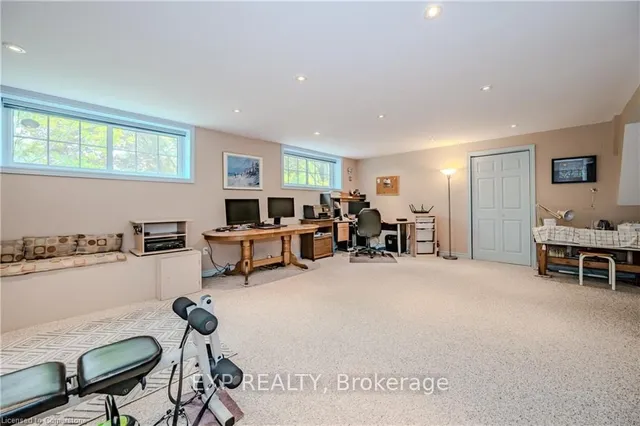Additional image 33 of 11 COACHMAN Cres