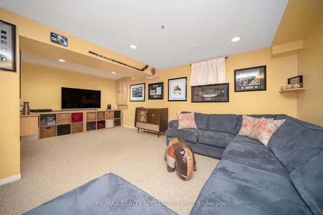 Additional image 42 of 72 Carisbrooke Crt