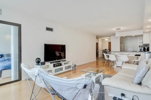 Additional image 26 of 45 Carlton St Unit 1209