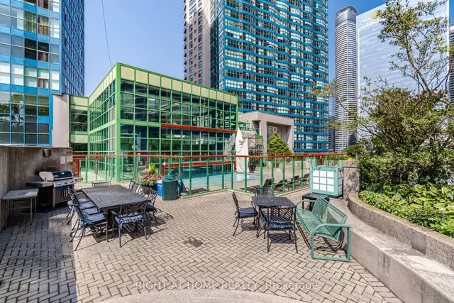 Additional image 45 of 77 Harbour Sq Unit 1812