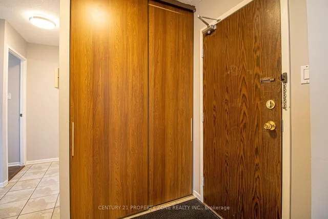 Additional image 34 of 25 Kensington Rd Unit 1612