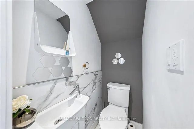 Additional image 27 of 17 Ranleigh Ave