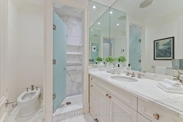 Additional image 31 of 1 St Thomas St Unit 14B