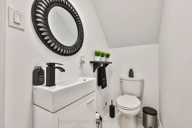 Additional image 27 of 60 Galbraith Dr