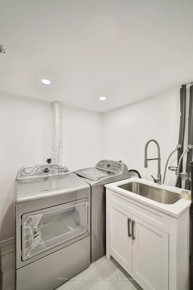 Additional image 23 of 77 Warwick Castle Crt