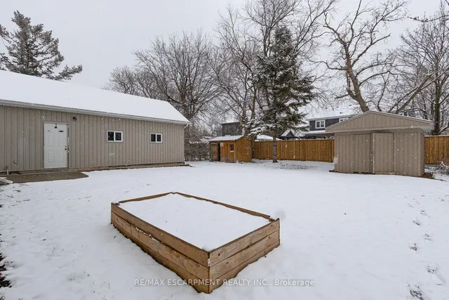 Additional image 44 of 18 MILES St