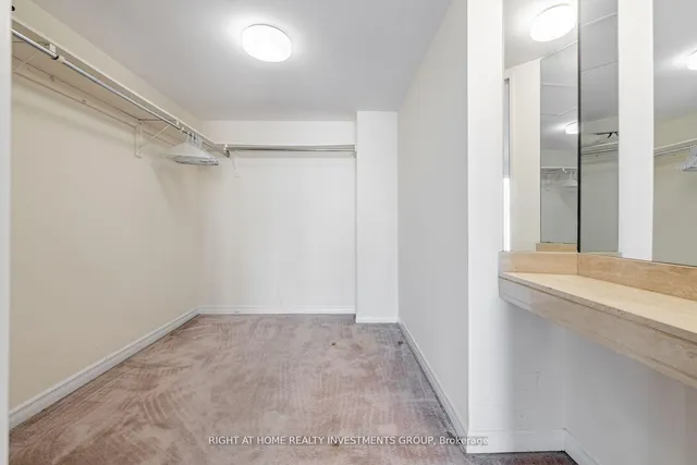 Additional image 19 of 65 Harbour Sq Unit 1910