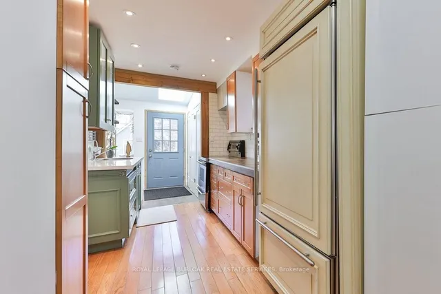 Additional image 29 of 39 Twenty Fourth St