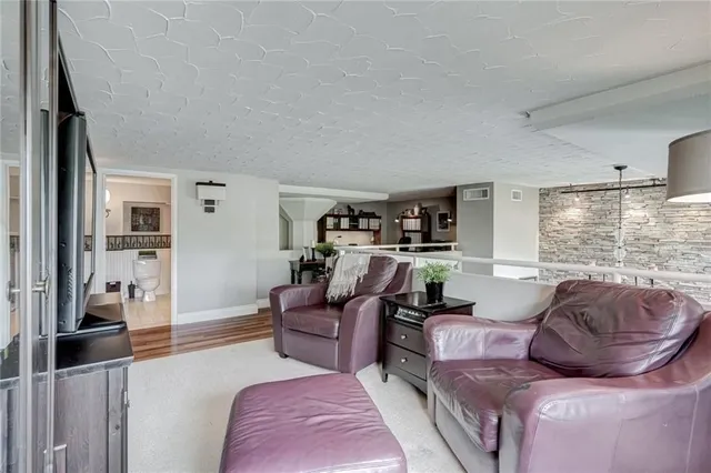 Additional image 30 of 50 MAIN St Unit 301