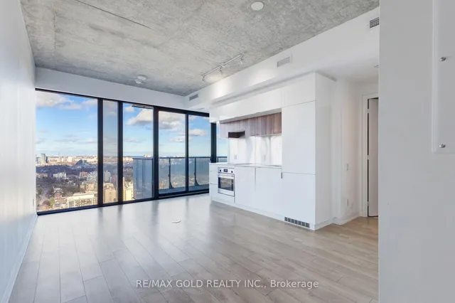 Additional image 8 of 185 Roehampton Ave Unit 3205