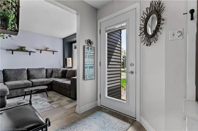 Additional image 3 of 2385 Cotswold Cres