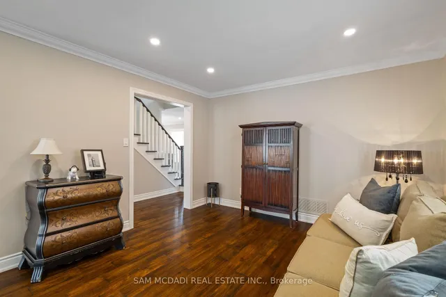 Additional image 11 of 7174 Upton Cres