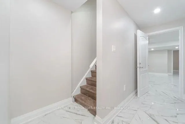 Additional image 37 of 77 Enford Cres