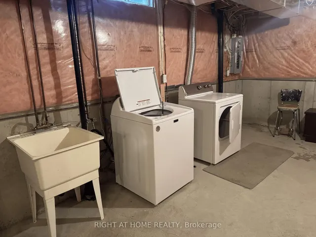 Additional image 19 of 1595 Cartwright Cres