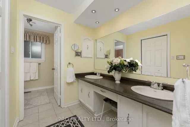 Additional image 17 of 1 Lindhurst St