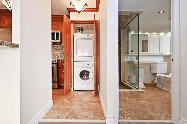 Additional image 37 of 1055 Bay St Unit 1111