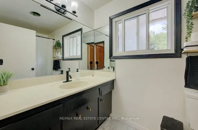 Additional image 20 of 248 Fergus Ave