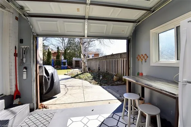 Additional image 29 of 272 Birchcliffe Cres