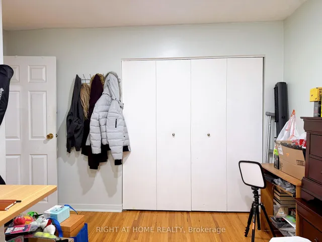 Additional image 17 of 2901 Jane St Unit 101