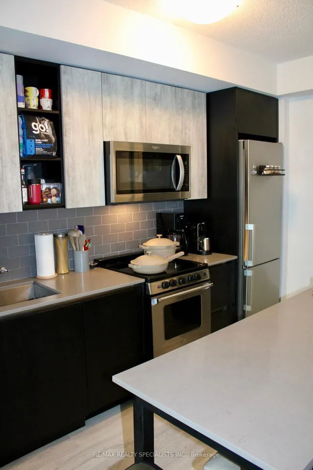 Additional image 2 of 251 Manitoba St Unit 809