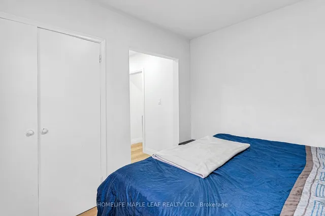 Additional image 29 of 292 Woodward Ave