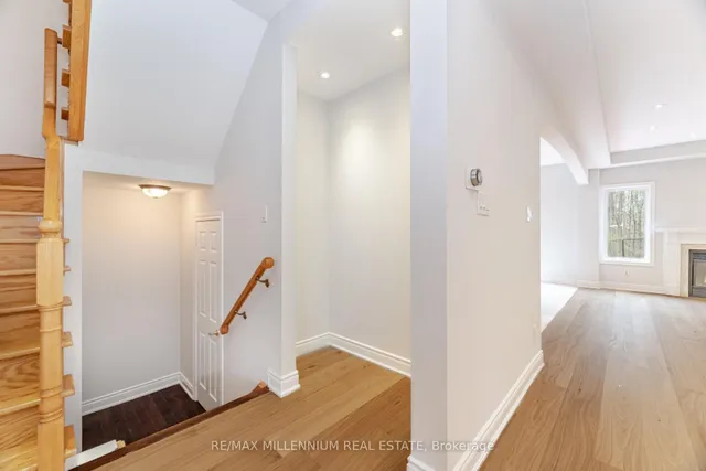 Additional image 15 of 961 Knotty Pine Grve