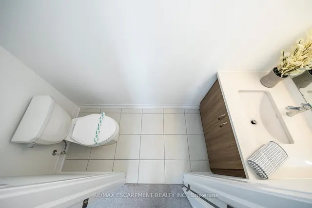 Additional image 44 of 3262 Crystal Dr