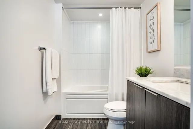 Additional image 27 of 955 BAY St Unit 1809