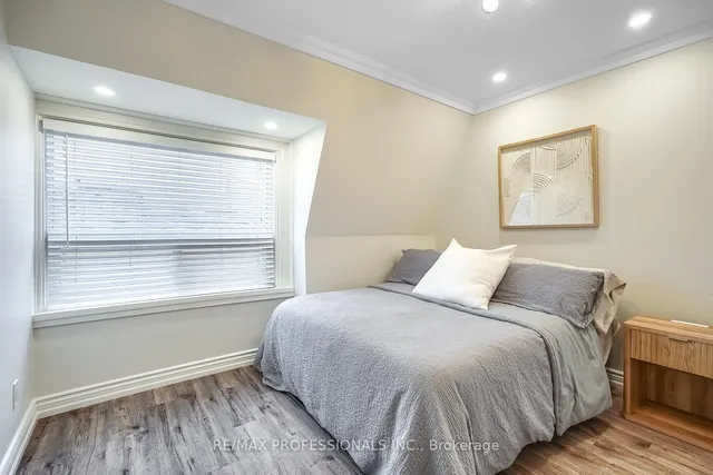 Additional image 23 of 623 Dupont St