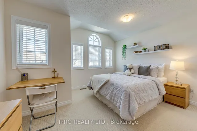 Additional image 29 of 11 Trentonian St