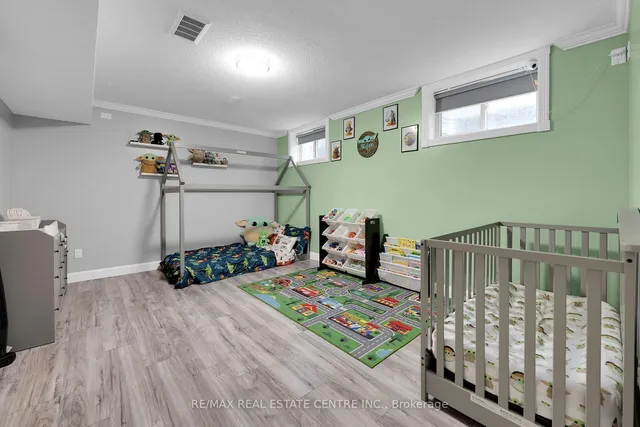 Additional image 39 of 29 Chipman Ave