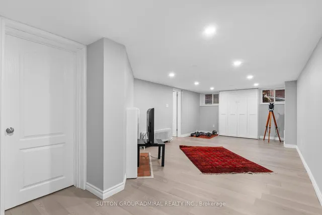 Additional image 33 of 298 Bessborough Dr