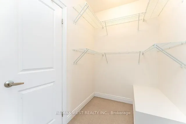 Additional image 31 of 2172 Trafalgar Rd Unit 19