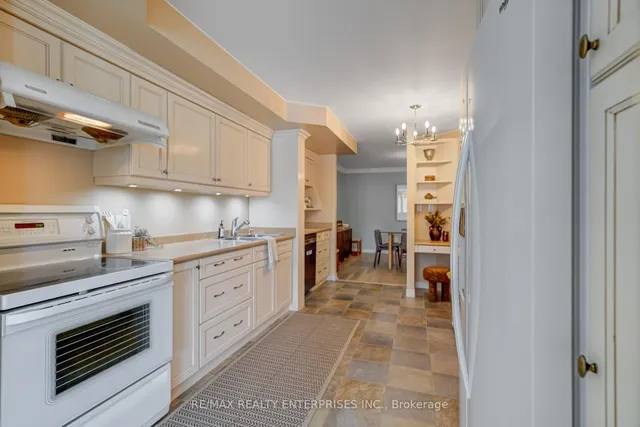 Additional image 9 of 65 Skymark Dr Unit 204