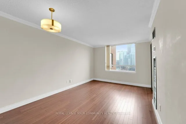 Additional image 17 of 633 Bay St Unit 2512