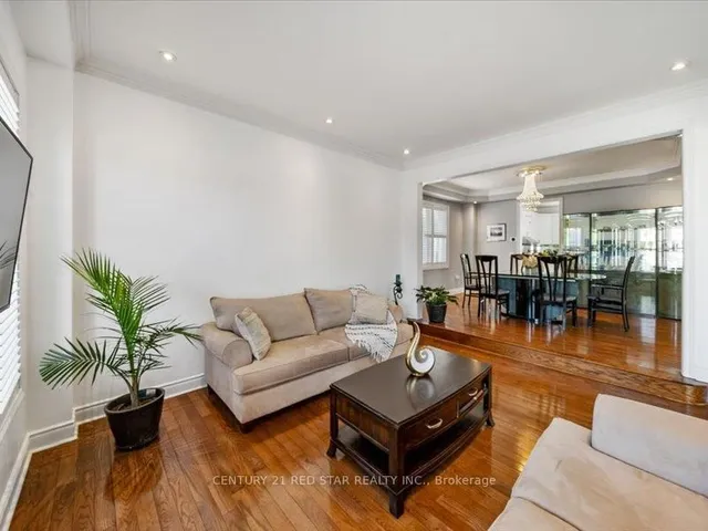 Additional image 9 of 31 Eiffel Blvd