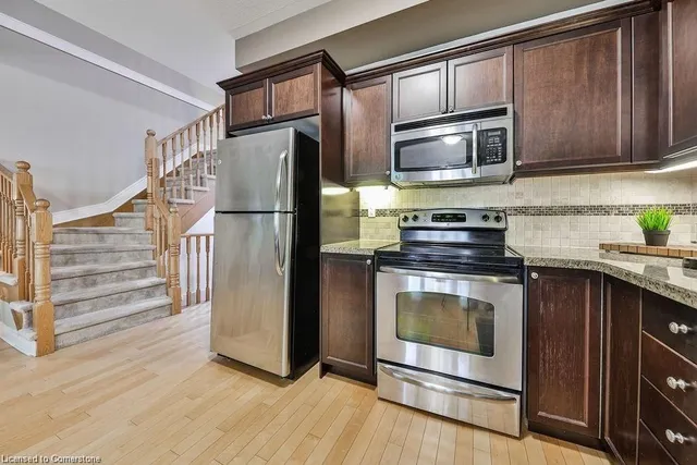 Additional image 9 of 540 Guelph Line Unit 4