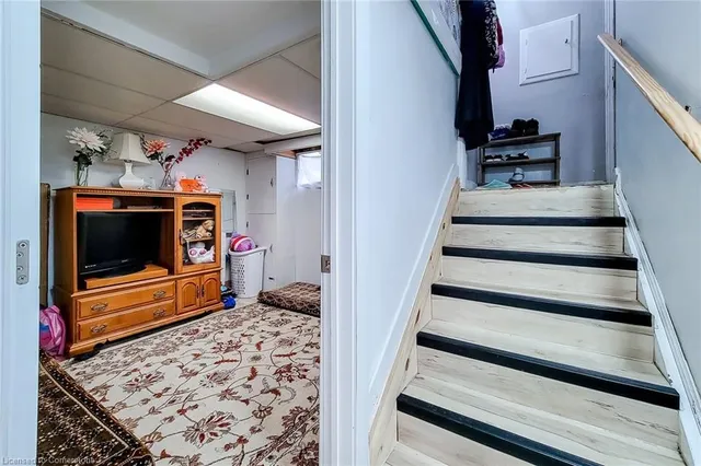 Additional image 35 of 698 Upper Sherman Ave