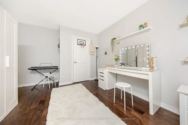 Additional image 23 of 606 Nairn Circ