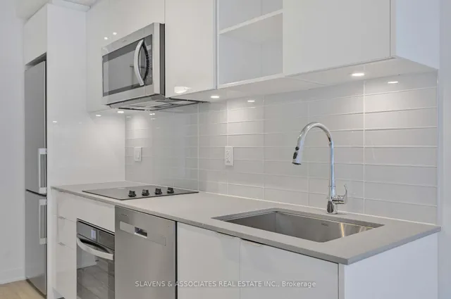 Additional image 12 of 543 Richmond St Unit 735